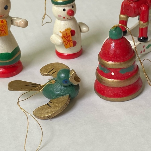 Vintage Wood Ornaments Set of 6 Handpainted Holiday Lot #2 - Picture 4 of 8